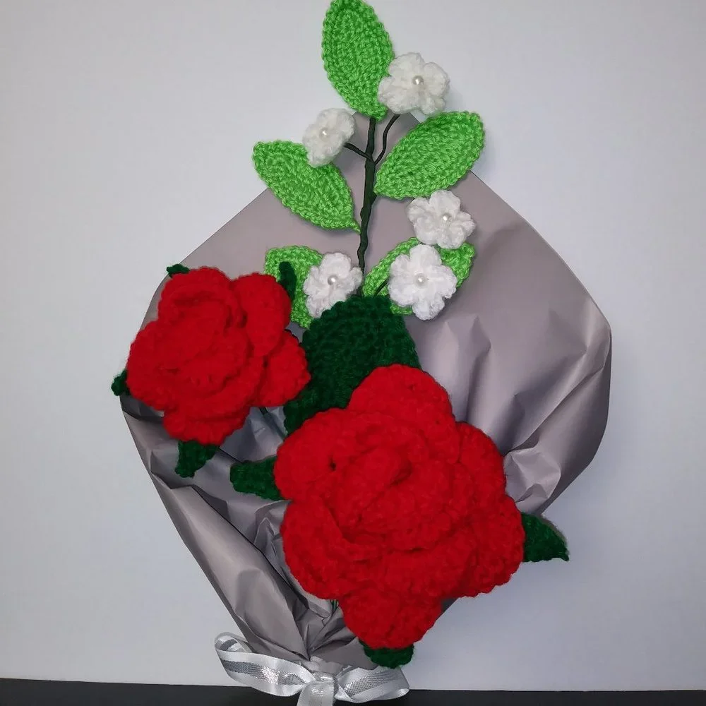 Crochet rose bouquet, handmade, personalized gift for girlfriend, home decoratio